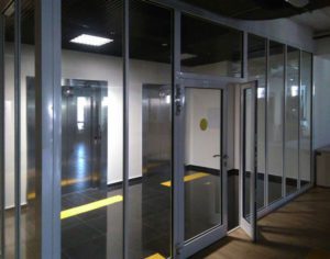 Противопожарная перегородка с остеклением более 25% / серия FRM5432